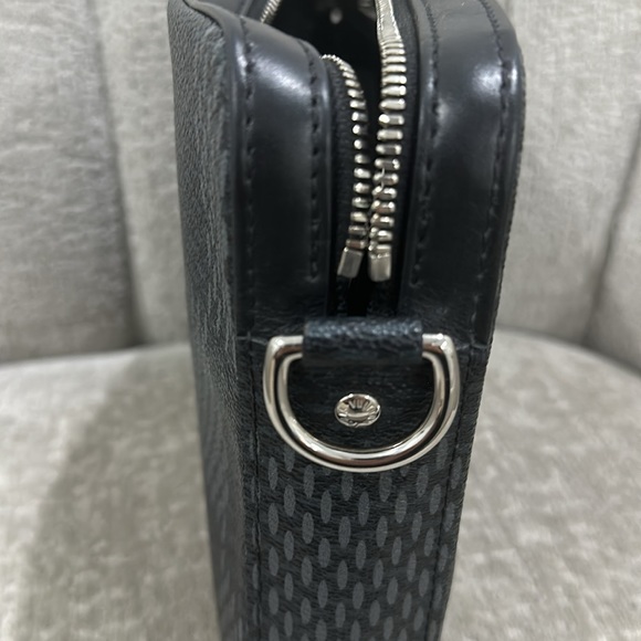Louis Vuitton Trio Messenger Bag in Damier Graphite 3D Christmas is in the bag - Picture 3 of 11